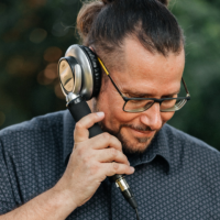 dj avatar